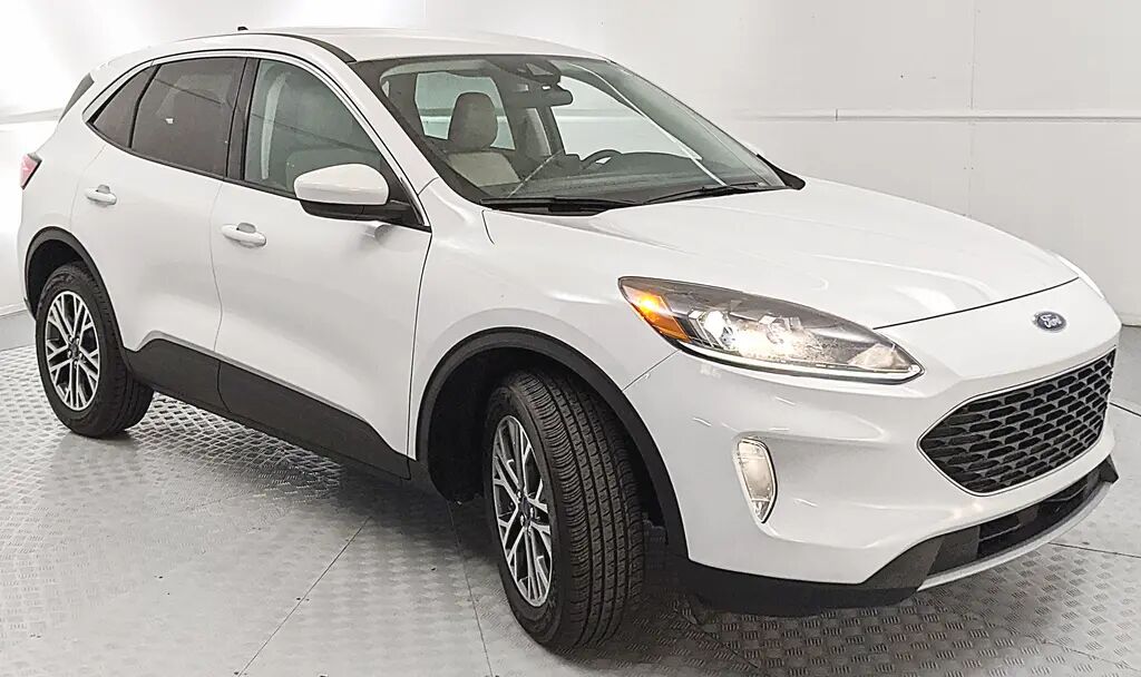 2022 Ford Escape SEL — photo 1 of 13