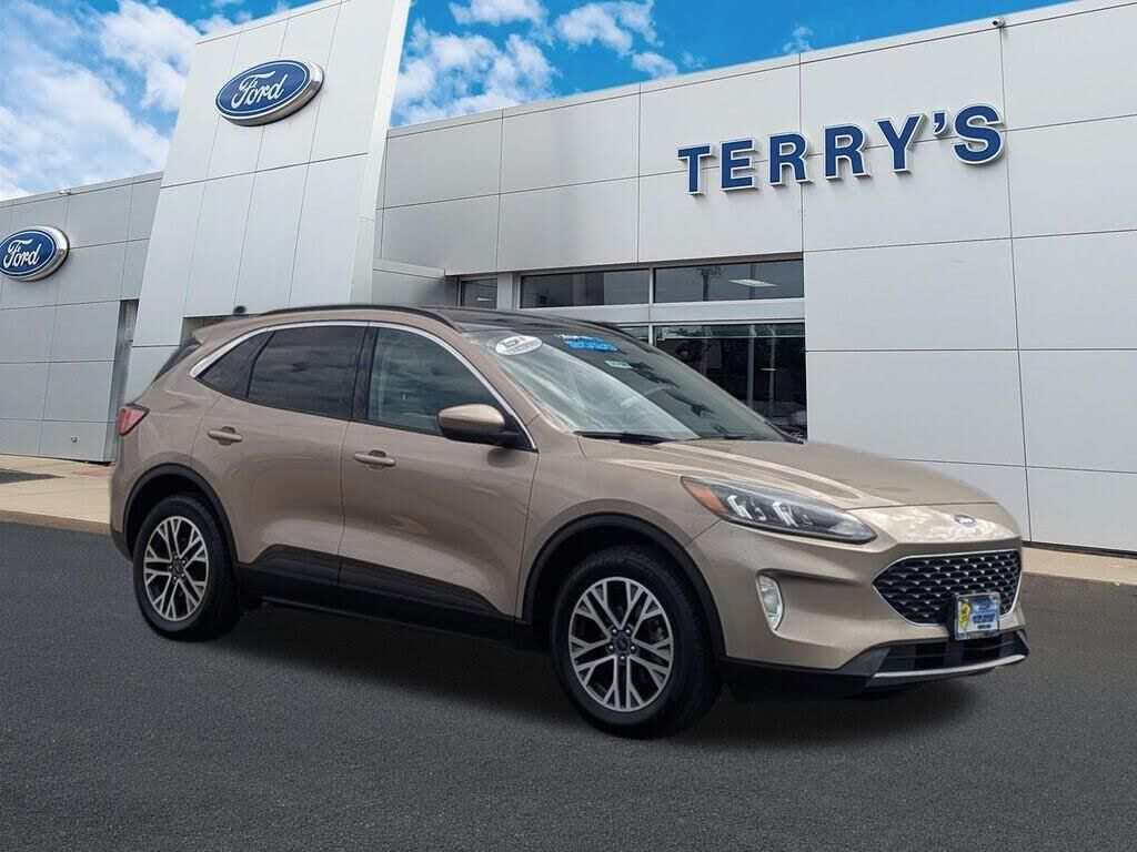 2020 Ford Escape SEL — photo 1 of 1
