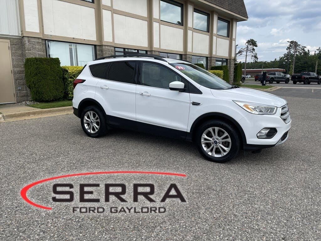 2019 Ford Escape SEL — photo 1 of 1