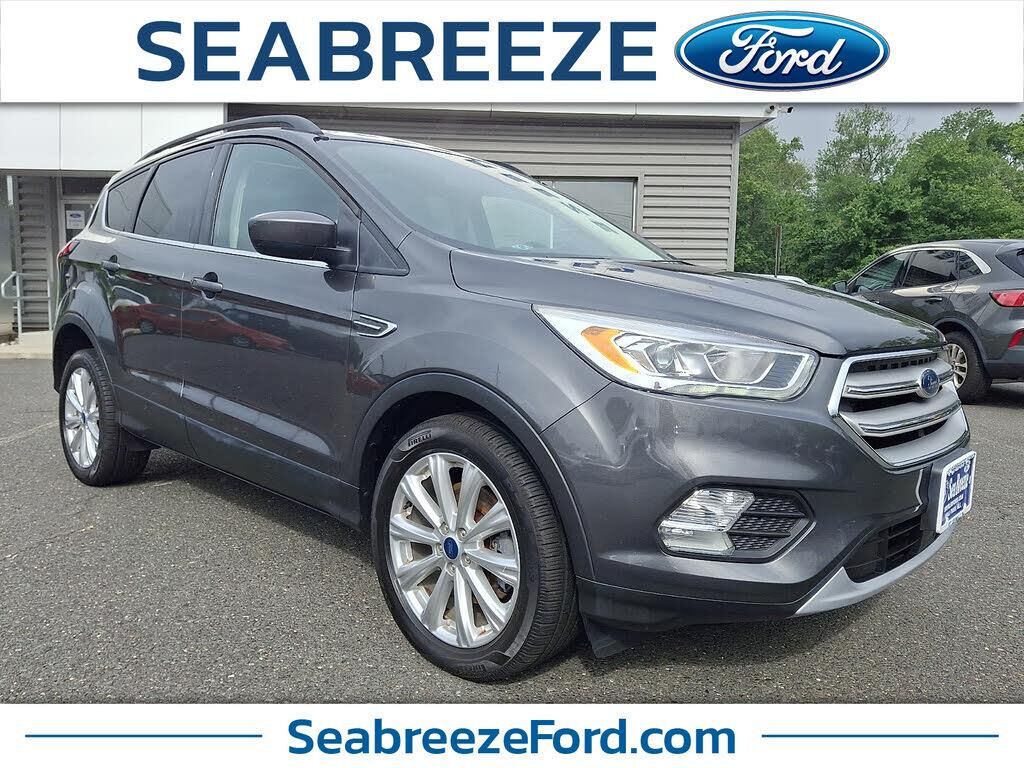 2019 Ford Escape SEL — photo 1 of 1