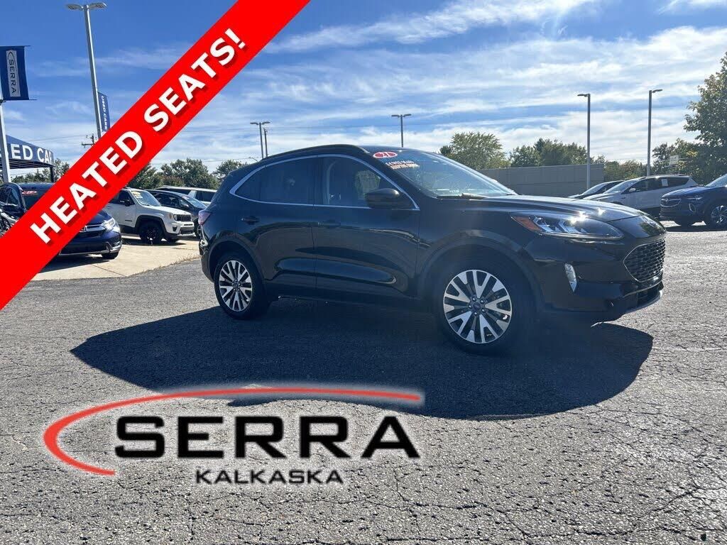 2021 Ford Escape Titanium — photo 1 of 1