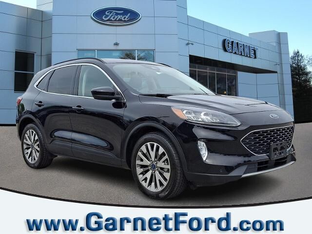 2022 Ford Escape Titanium