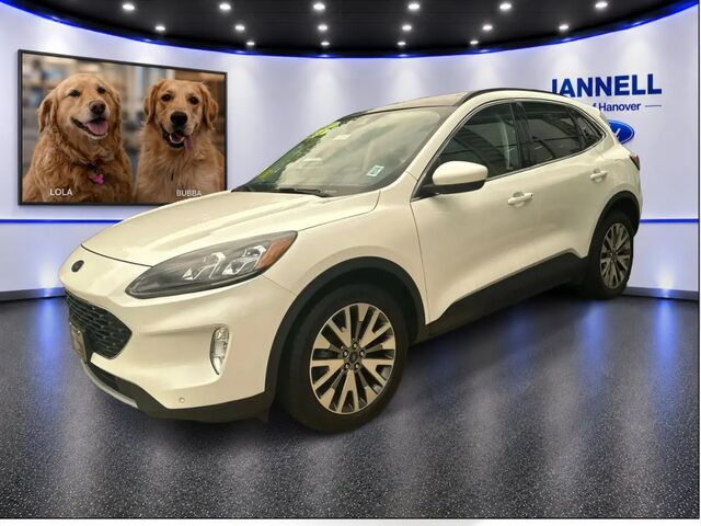 2022 Ford Escape Titanium