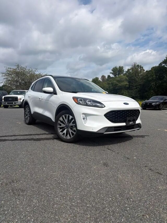 2020 Ford Escape Titanium