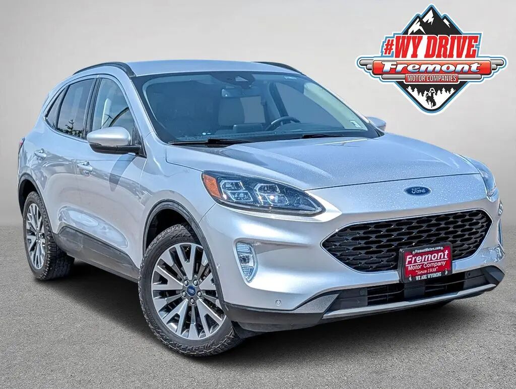 2020 Ford Escape Titanium — photo 1 of 13