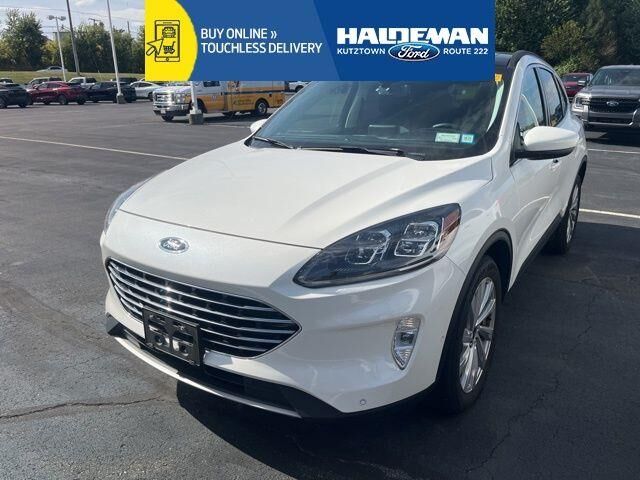 2022 Ford Escape Titanium