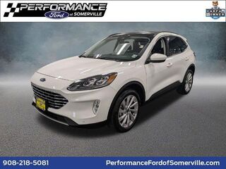 2022 Ford Escape Titanium — photo 1 of 13