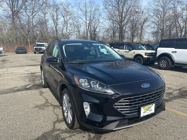 2022 Ford Escape Titanium