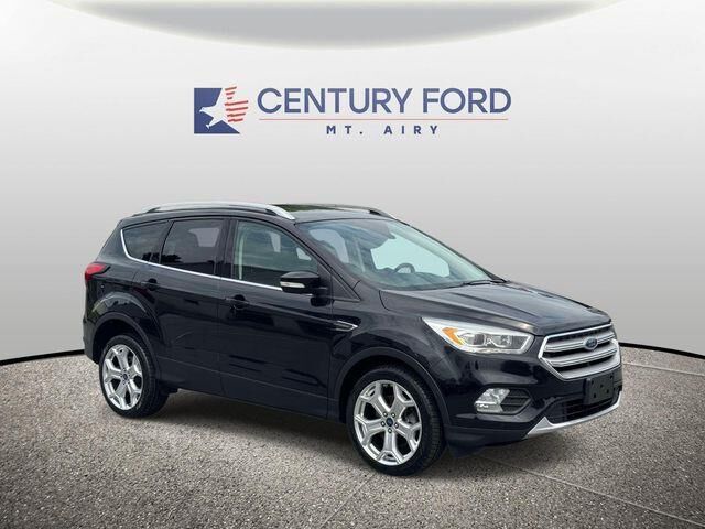 2019 Ford Escape Titanium — photo 1 of 13