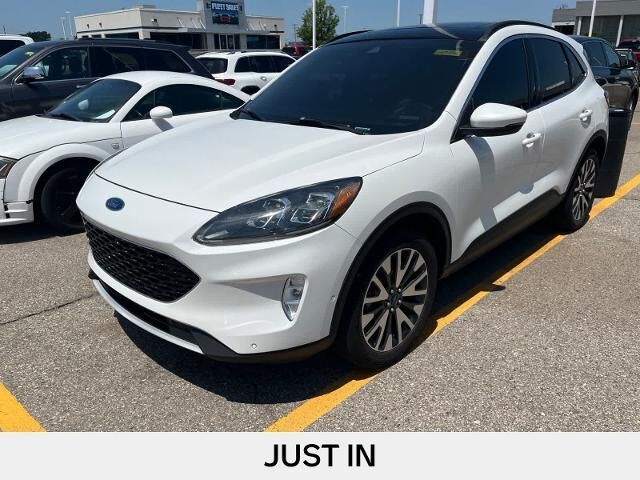 2020 Ford Escape Titanium