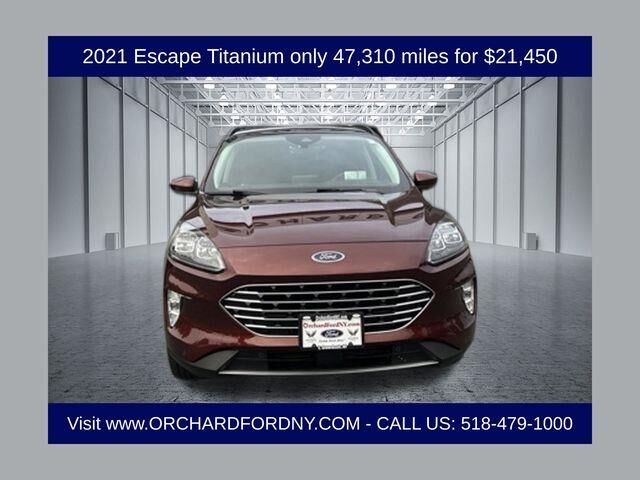 2021 Ford Escape Titanium — photo 1 of 13