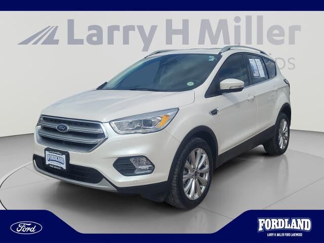 2017 Ford Escape Titanium — photo 1 of 7
