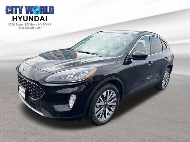 2022 Ford Escape Titanium