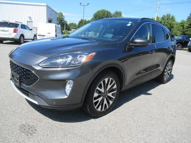 2020 Ford Escape Titanium — photo 1 of 2