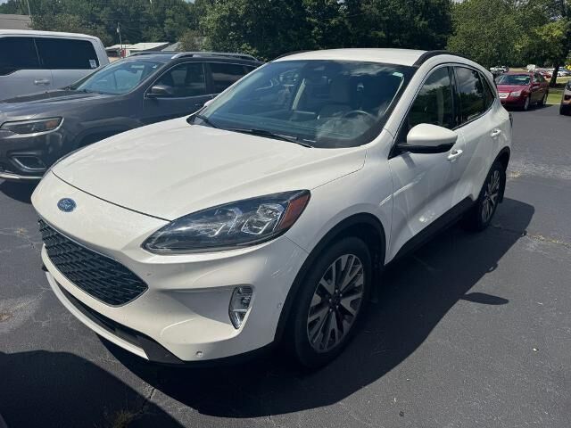 2020 Ford Escape Titanium