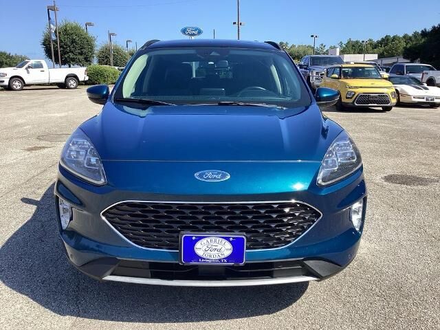 2020 Ford Escape Titanium — photo 1 of 10