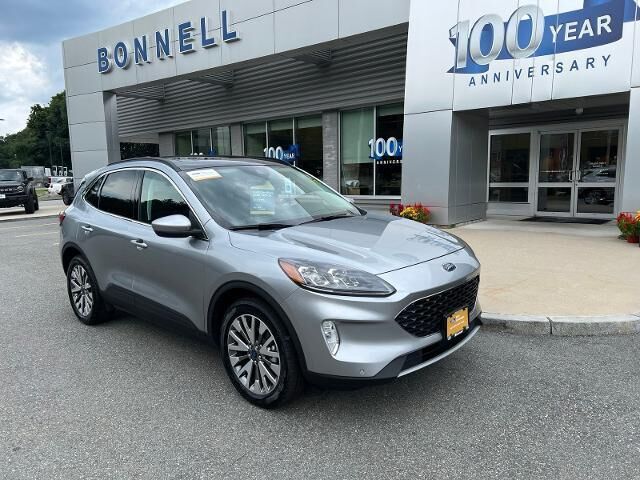 2022 Ford Escape Titanium