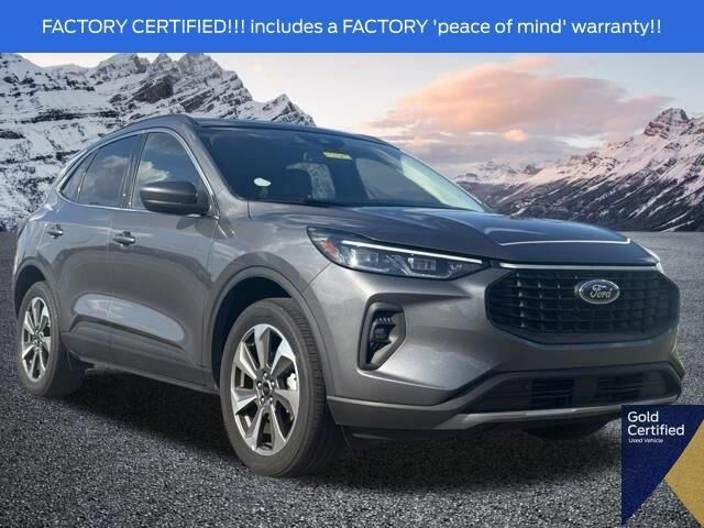 2025 Ford Escape Platinum — photo 1 of 13