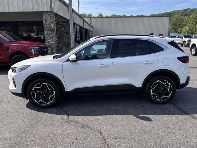 2026 Ford Escape Platinum