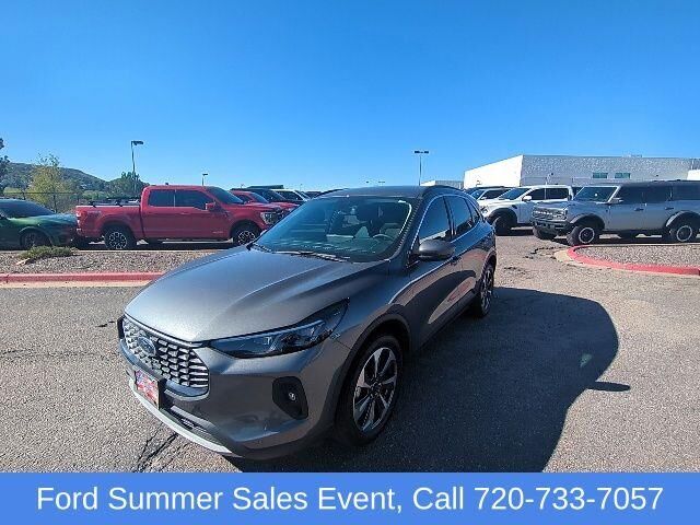 2024 Ford Escape Platinum — photo 1 of 13