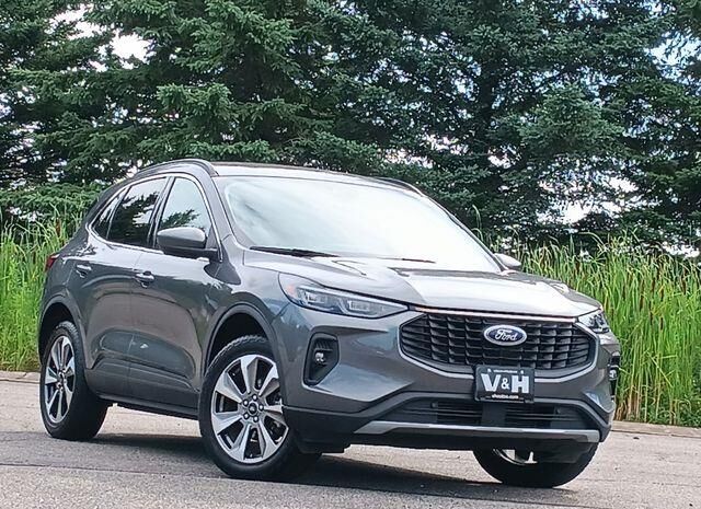 2025 Ford Escape Platinum