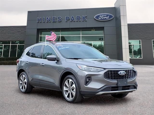 2025 Ford Escape Platinum