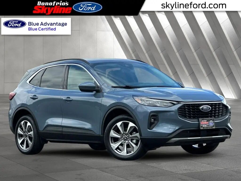 2025 Ford Escape Platinum — photo 1 of 20