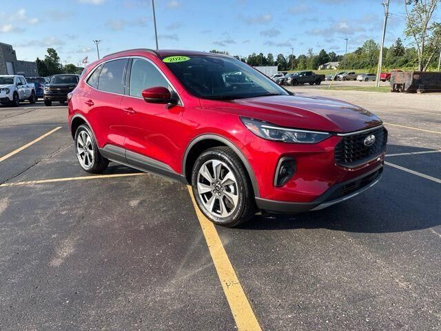 2025 Ford Escape Platinum