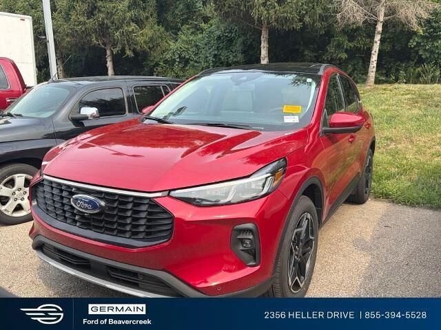 2025 Ford Escape Platinum