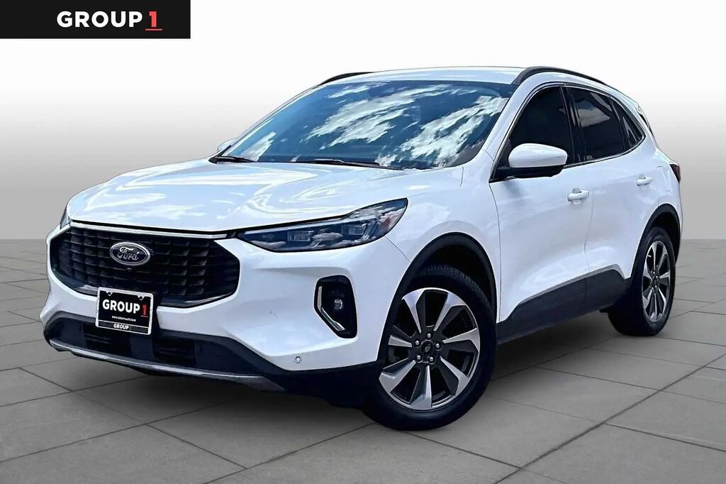 2023 Ford Escape Platinum — photo 1 of 13