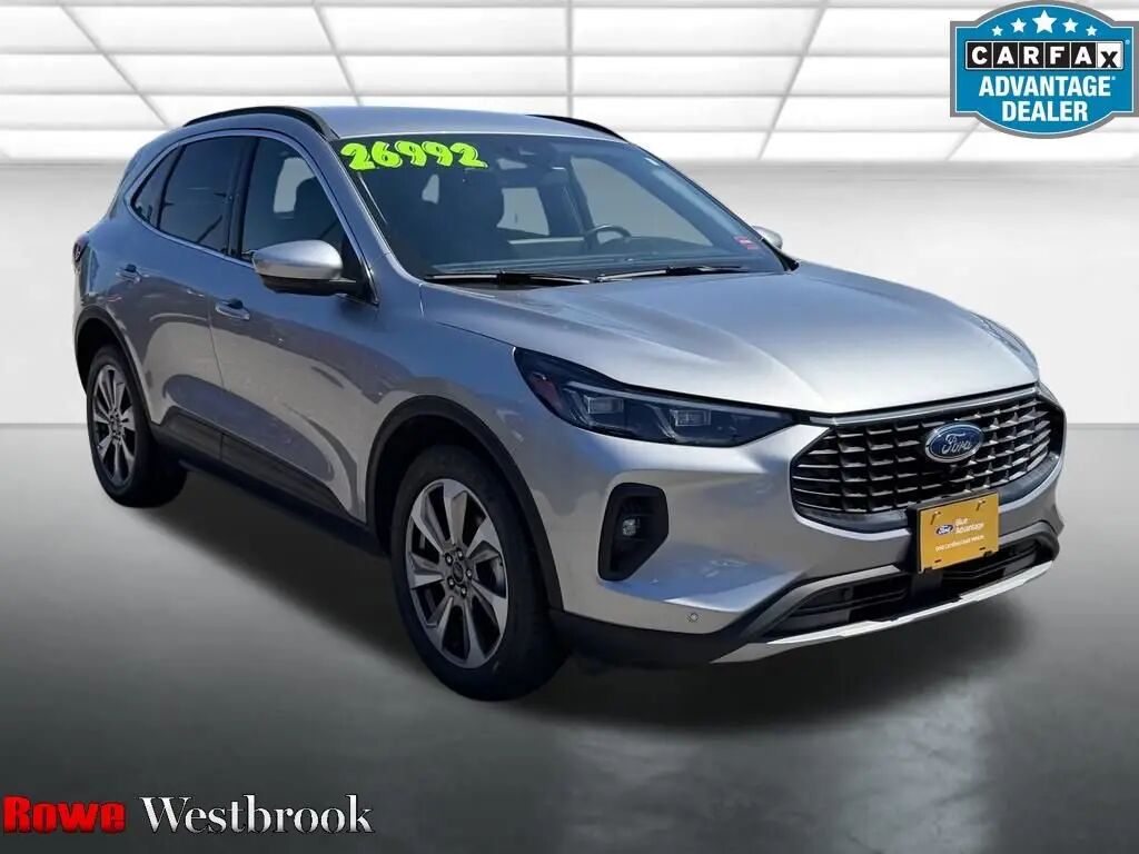 2024 Ford Escape Platinum — photo 1 of 13
