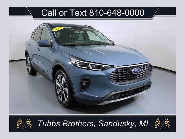 2025 Ford Escape Platinum