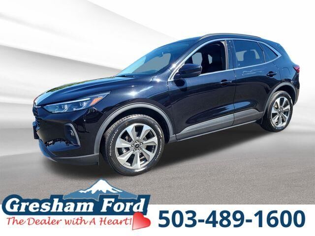 2025 Ford Escape Platinum