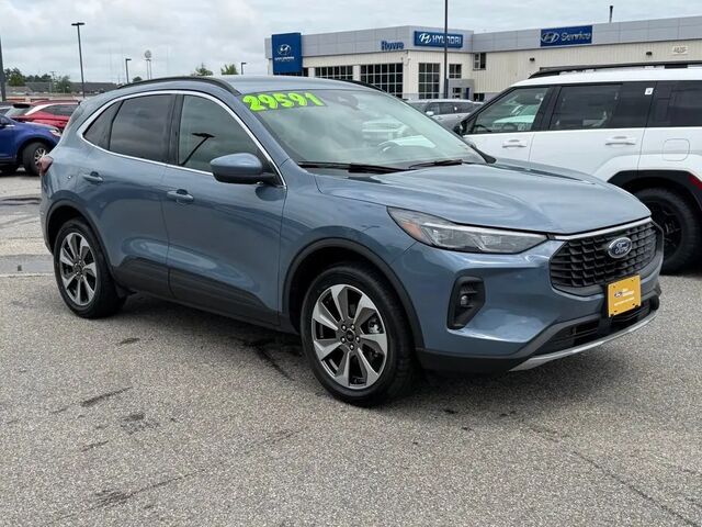 2025 Ford Escape Platinum