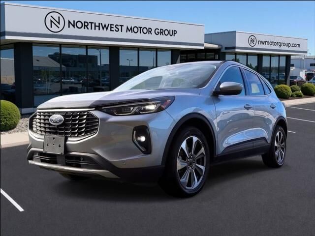 2023 Ford Escape Platinum — photo 1 of 13