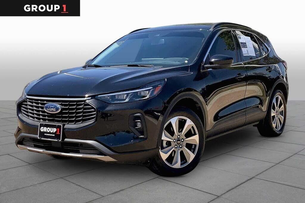 2025 Ford Escape Platinum — photo 1 of 1