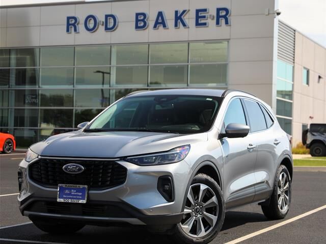 2024 Ford Escape Platinum — photo 1 of 13
