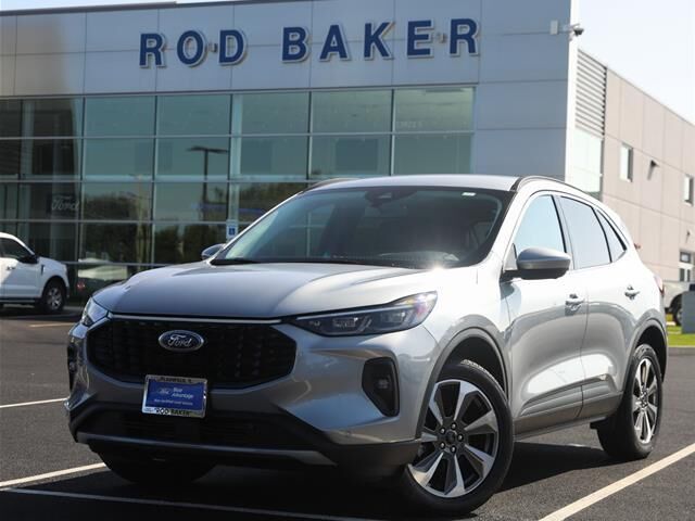 2024 Ford Escape Platinum — photo 1 of 13