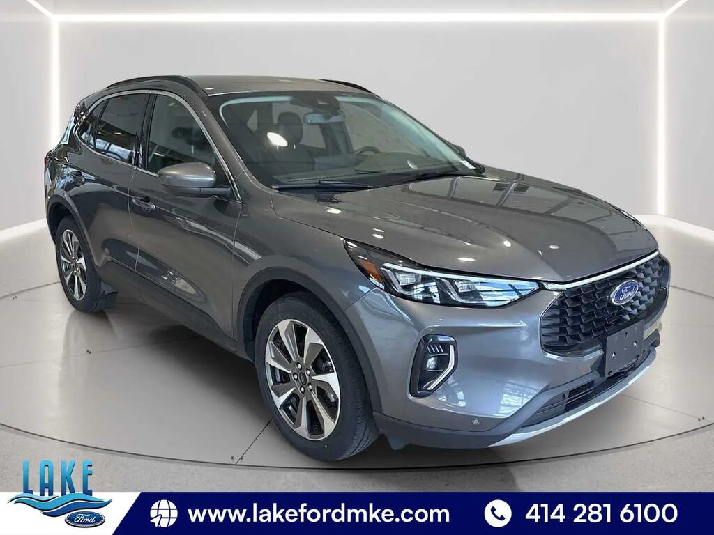 2023 Ford Escape Platinum — photo 1 of 13