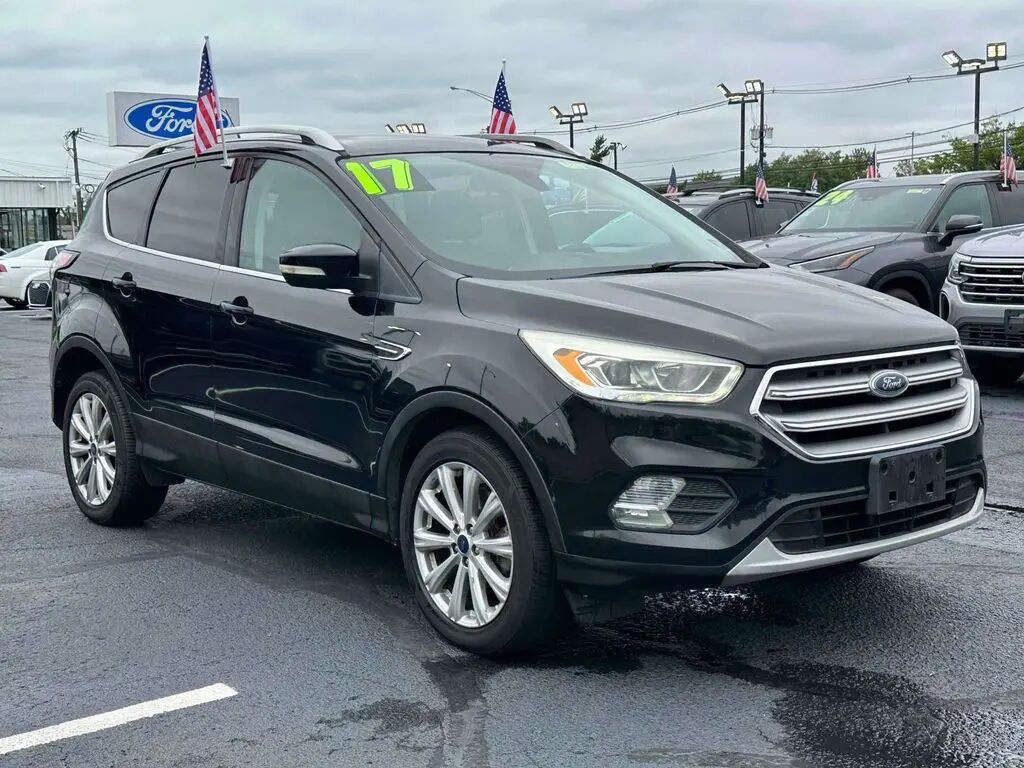 2017 Ford Escape Titanium — photo 1 of 13