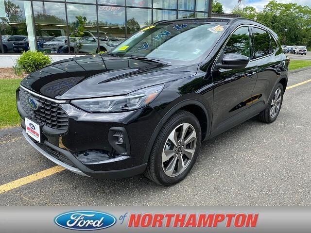 2025 Ford Escape Hybrid Platinum
