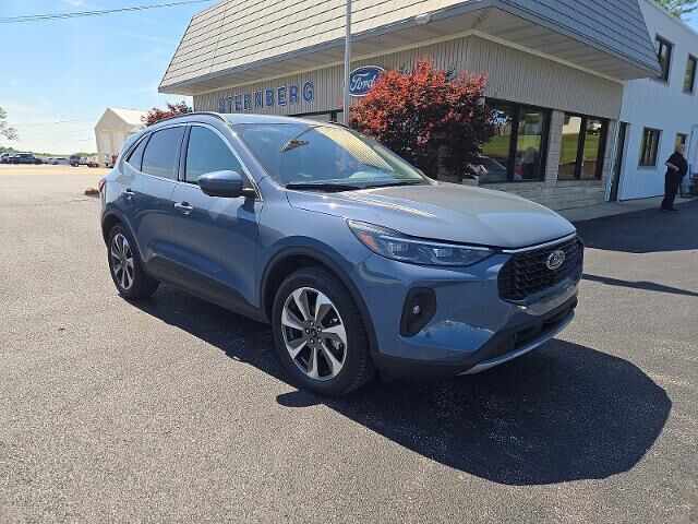 2025 Ford Escape Hybrid Platinum