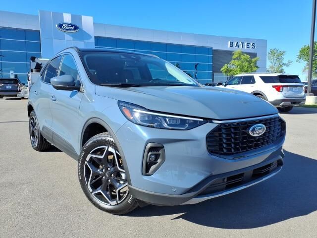 2026 Ford Escape Hybrid Platinum