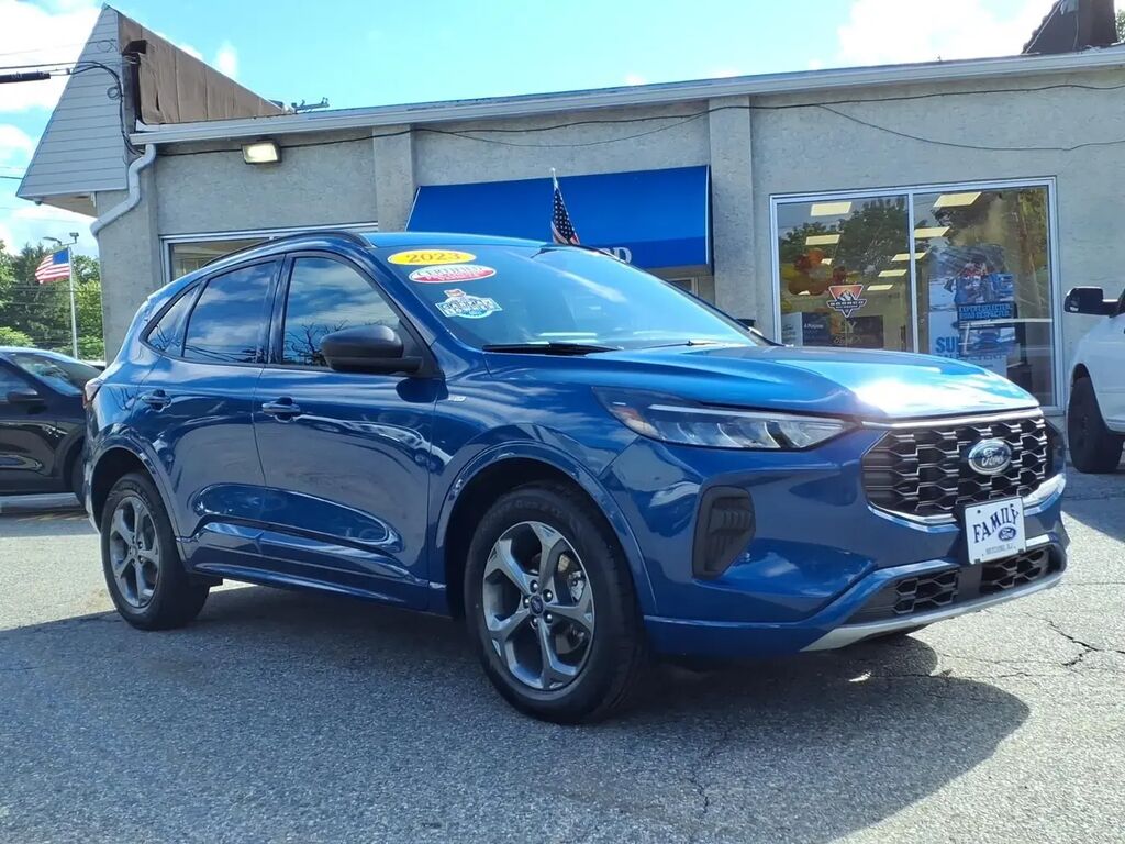 2023 Ford Escape ST-Line — photo 1 of 13