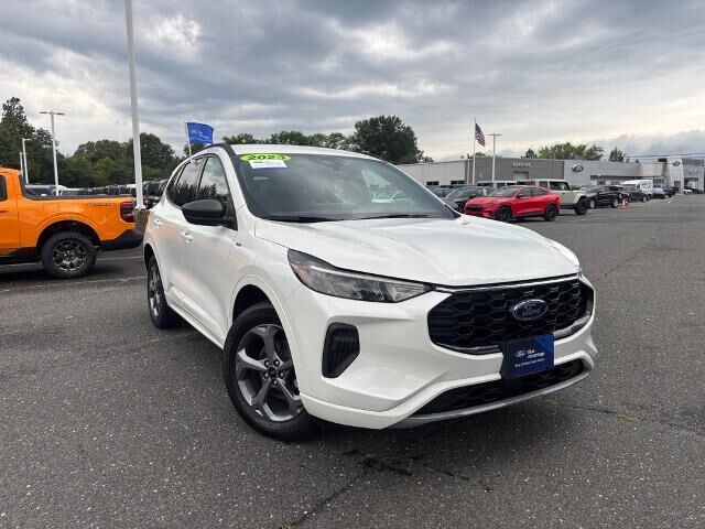 2023 Ford Escape ST-Line — photo 1 of 13