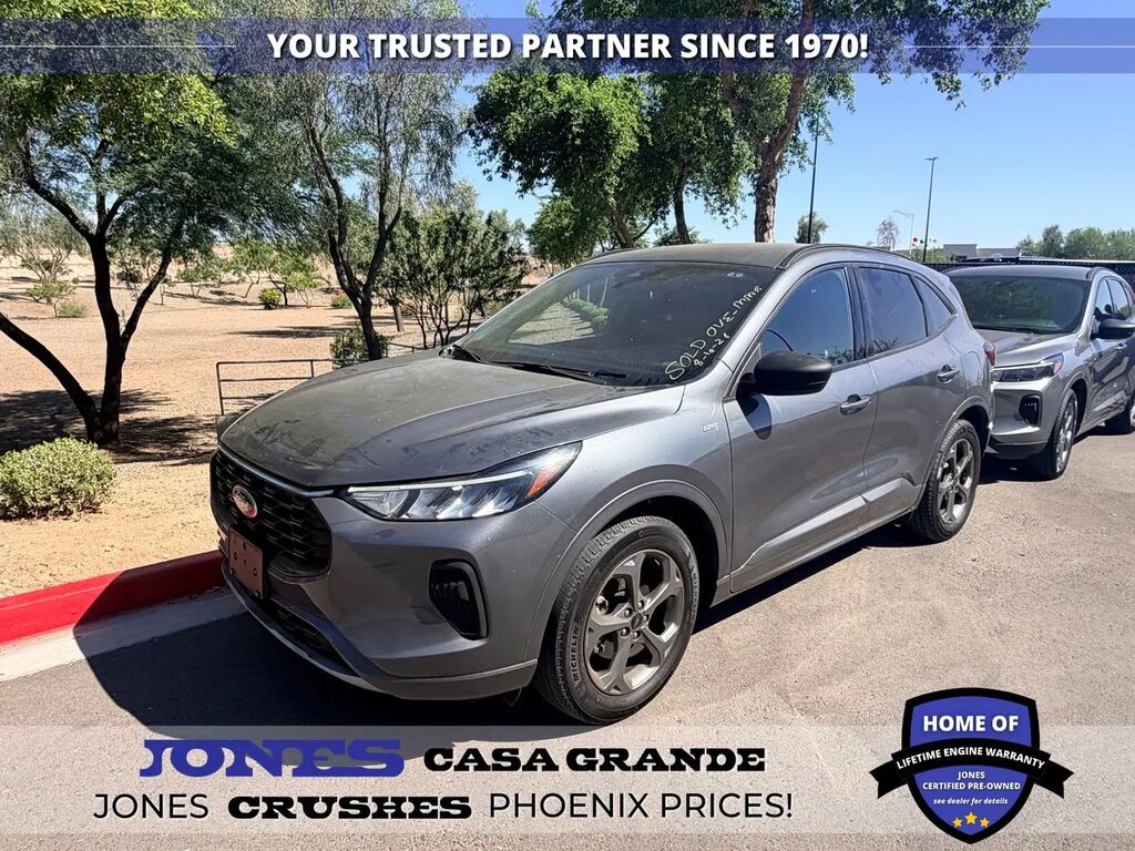 2023 Ford Escape ST-Line — photo 1 of 4