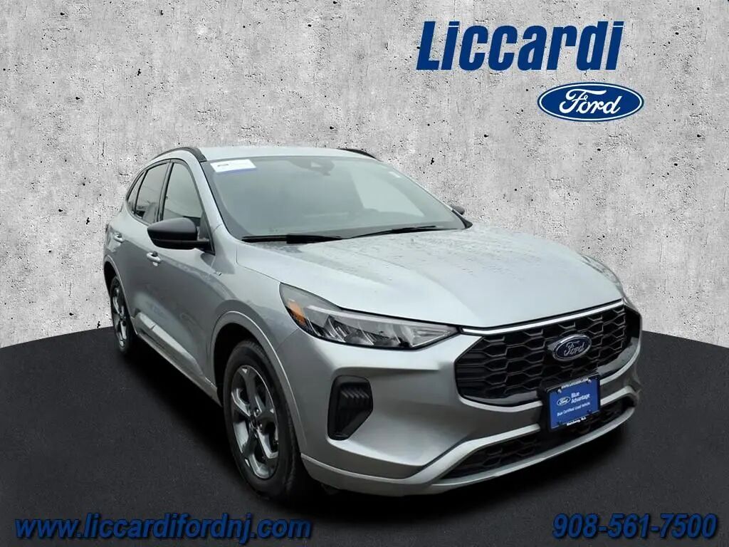 2023 Ford Escape ST-Line — photo 1 of 13
