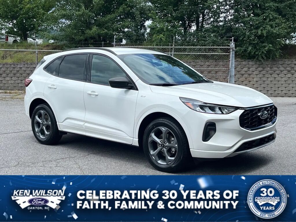 2024 Ford Escape ST-Line — photo 1 of 13