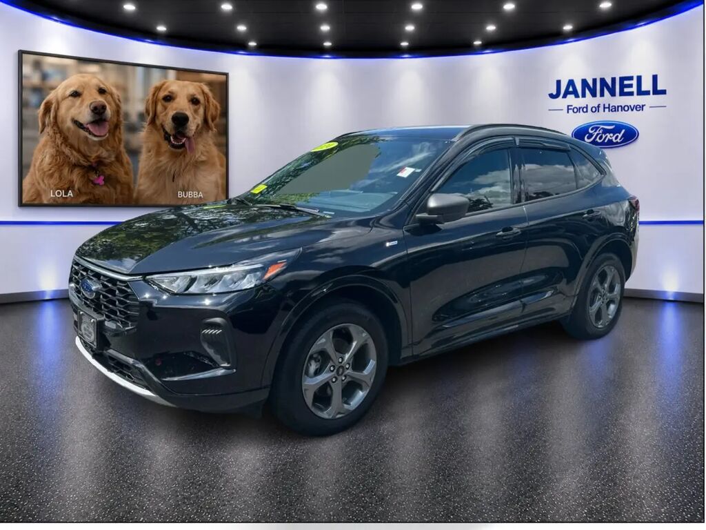 2024 Ford Escape ST-Line — photo 1 of 13