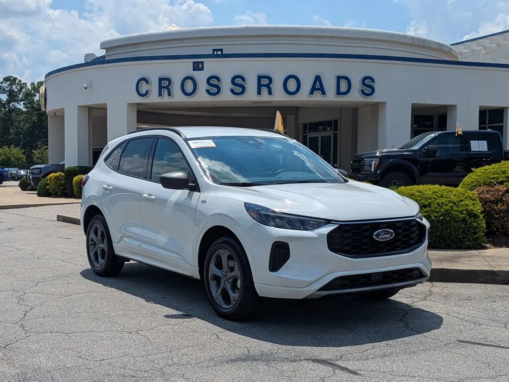 2024 Ford Escape ST-Line — photo 1 of 13